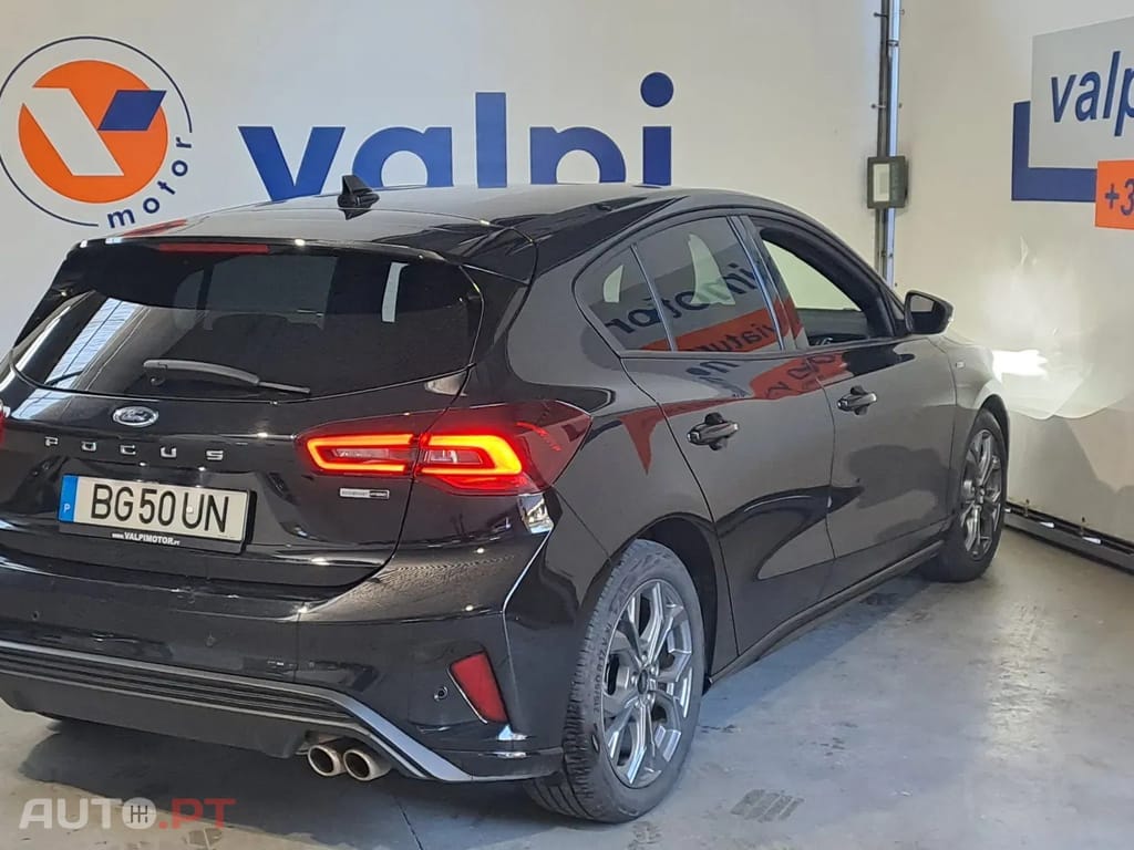 Ford Focus 1.0 EcoBoost MHEV ST-Line