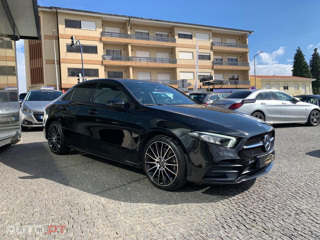 Mercedes-Benz A 250 e AMG Line