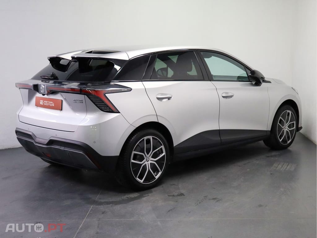 MG MG4 64kwh luxury Heat Pump