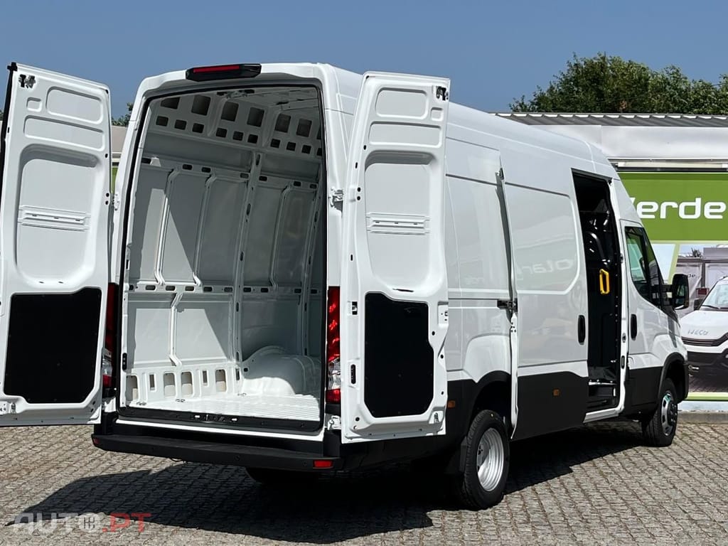 Iveco Daily 3.0 35C18HV 4100 18m3