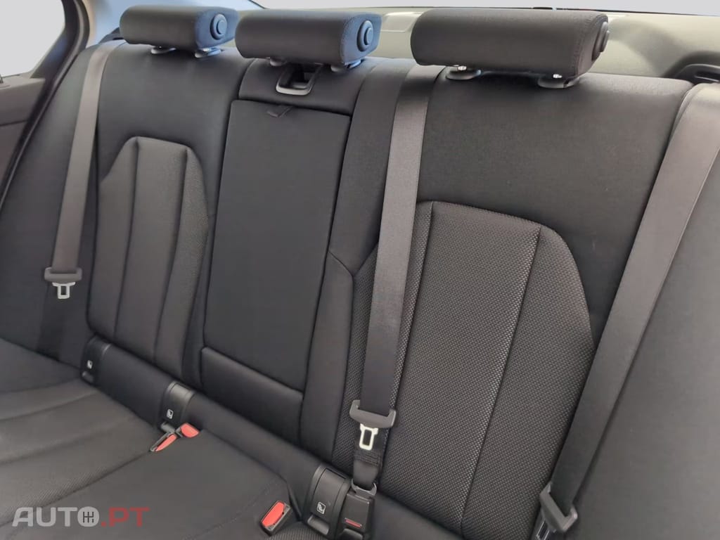 BMW 320 Sport I.V.A DEDUTIVEL 