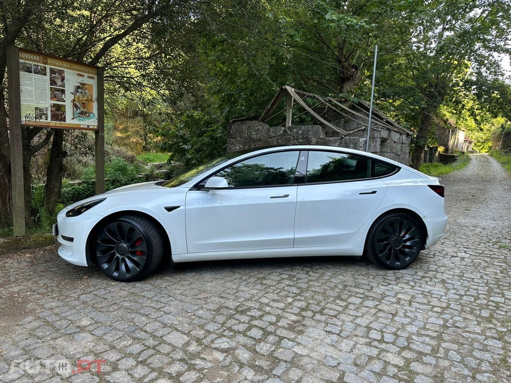 Tesla Model 3 Performance Dual Motor AWD