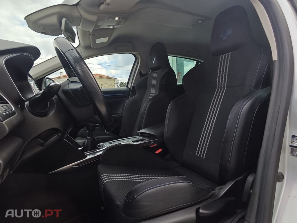 Renault Mégane 1.2 TCE GT Line — fotografia 6
