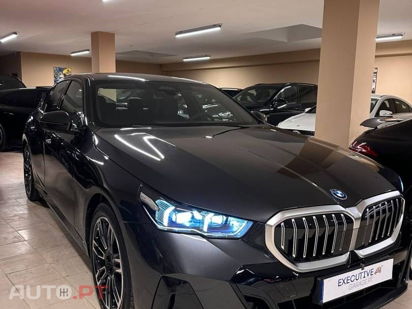 BMW 530 e Pack Desportivo M