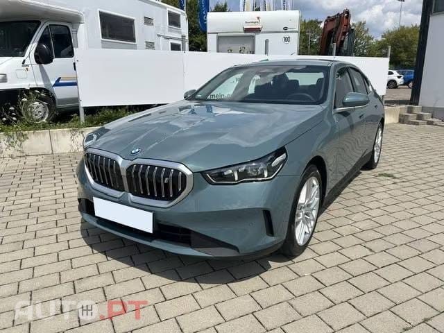 BMW i5 eDrive40
