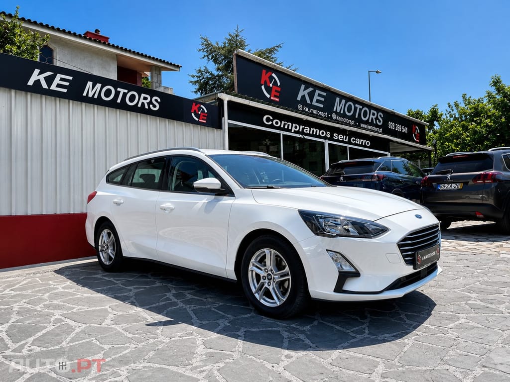 Ford Focus 1.5 TDCi EcoBlue Active — fotografia 6
