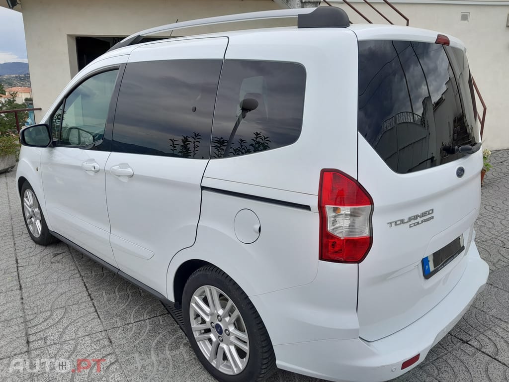 Ford Tourneo Courier