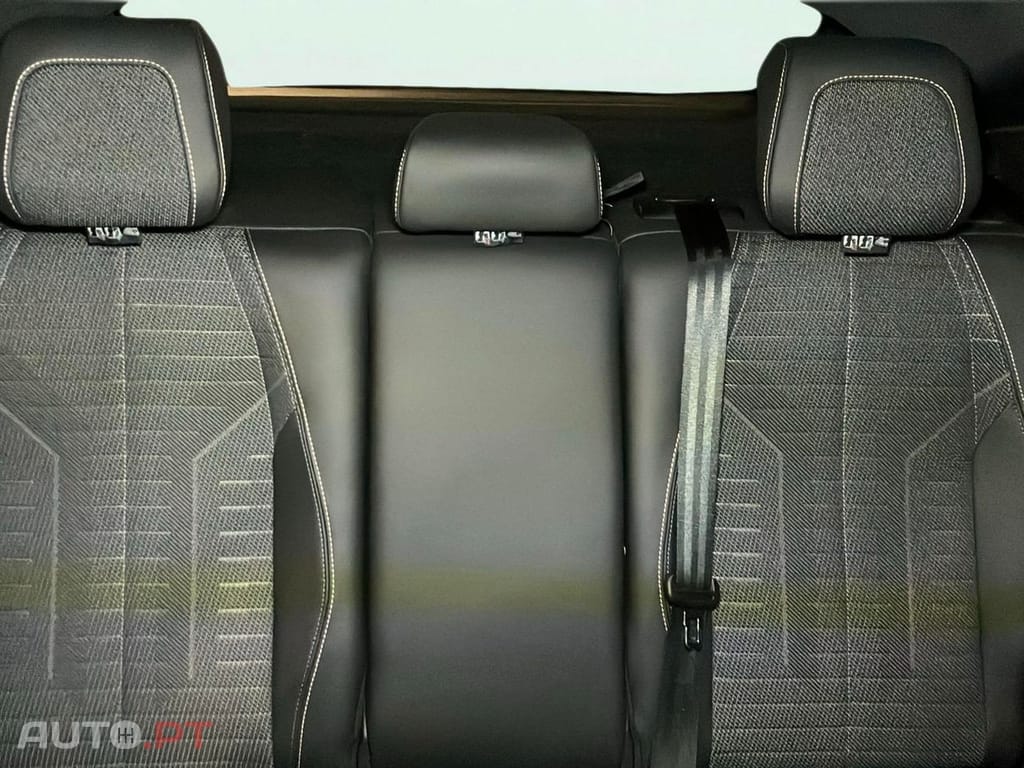 Peugeot 3008 1.2 Hybrid Allure e-DCS6