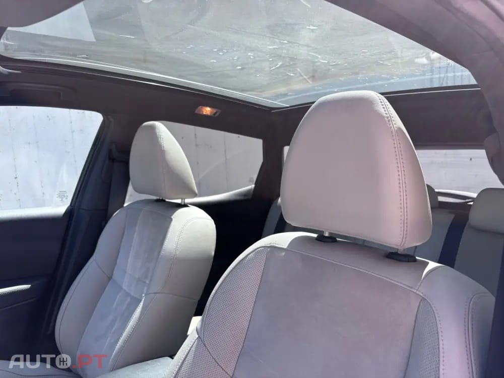 Nissan Qashqai 1.5 dCi Tekna Premium 17 Alcantara