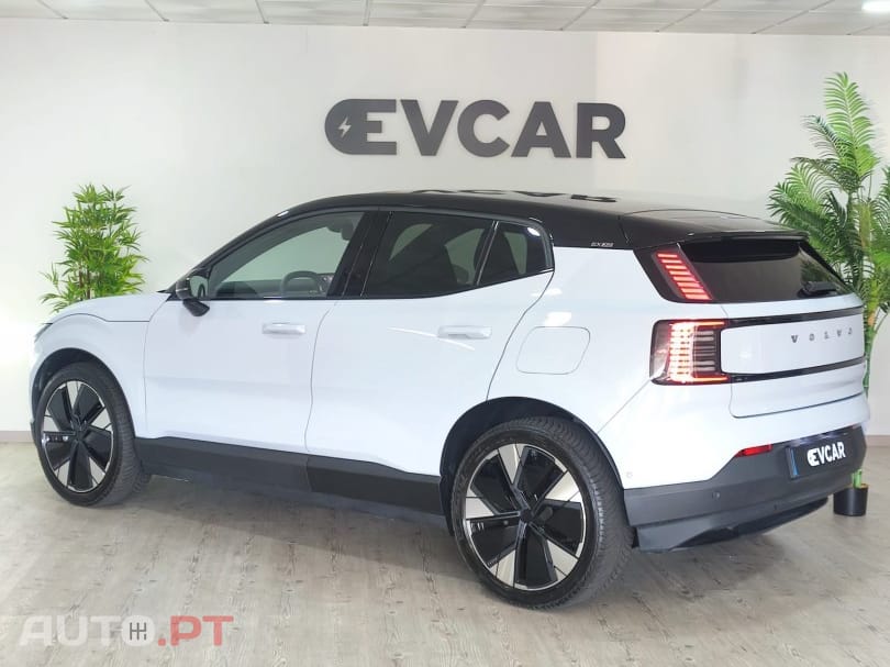 Volvo EX30 Single Motor Extended Range RWD Ultra