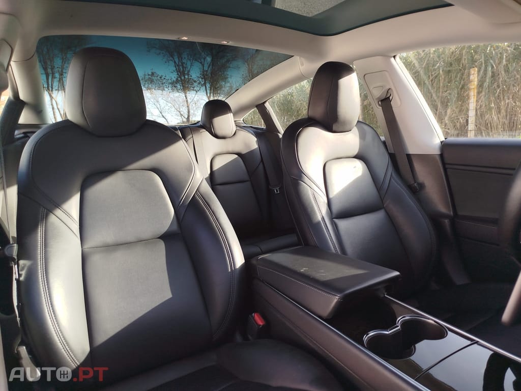 Tesla Model 3 Tração Traseira