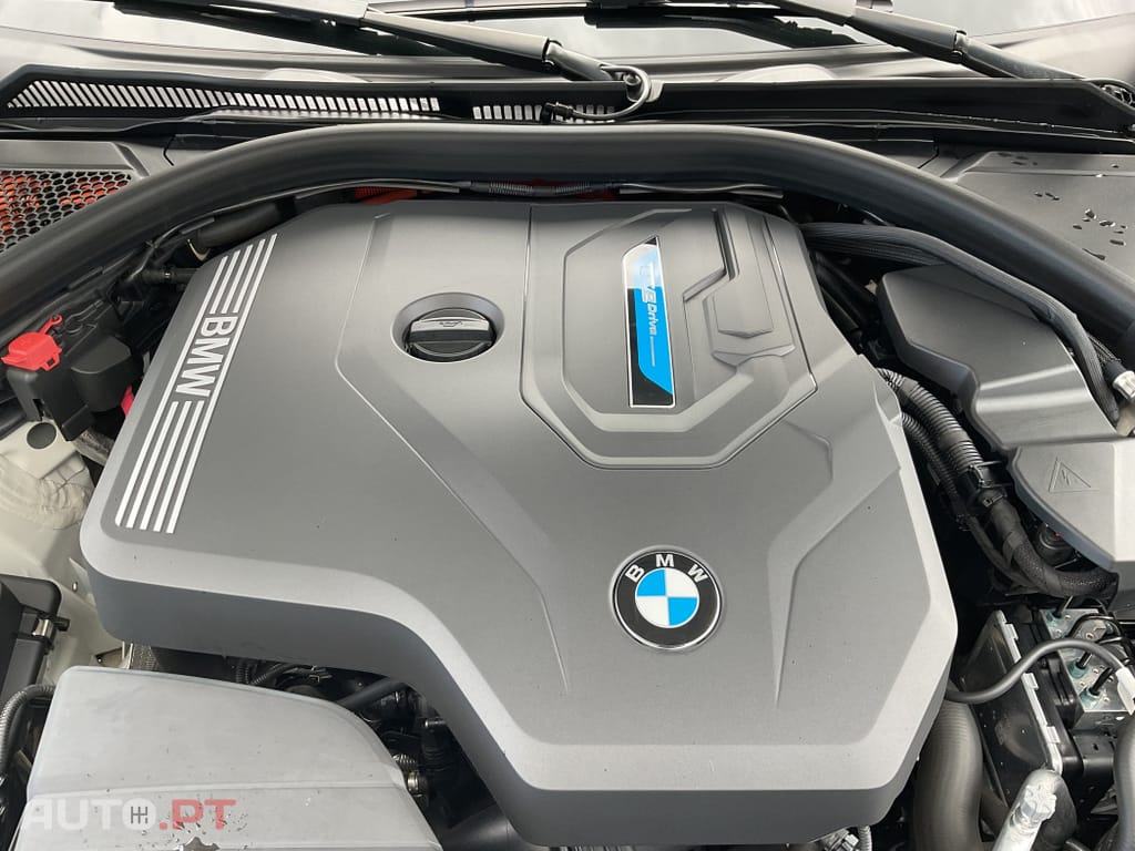 BMW 330 e Pack M Auto