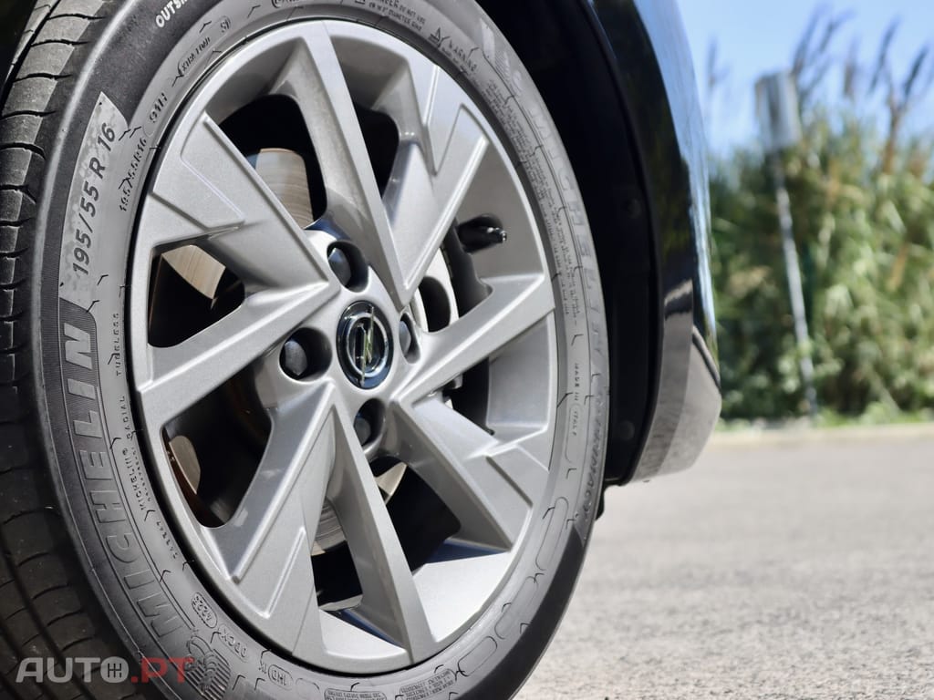 Opel Corsa 1.2 T Elegance