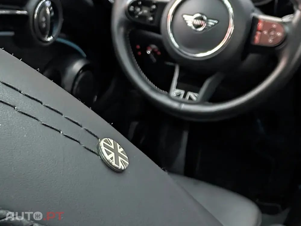 MINI Cooper Cooper SE Yours