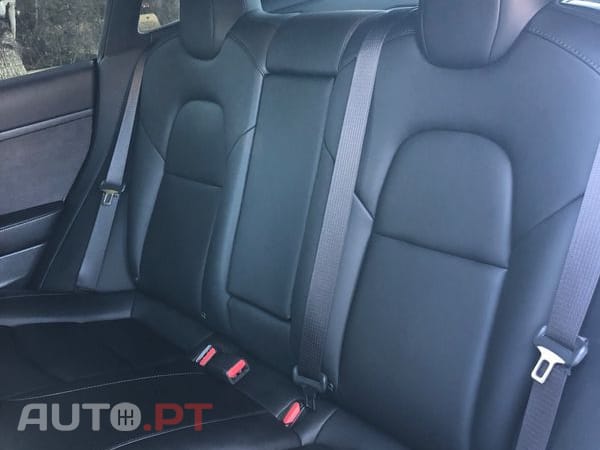 Tesla Model 3 Standard Range Plus RWD