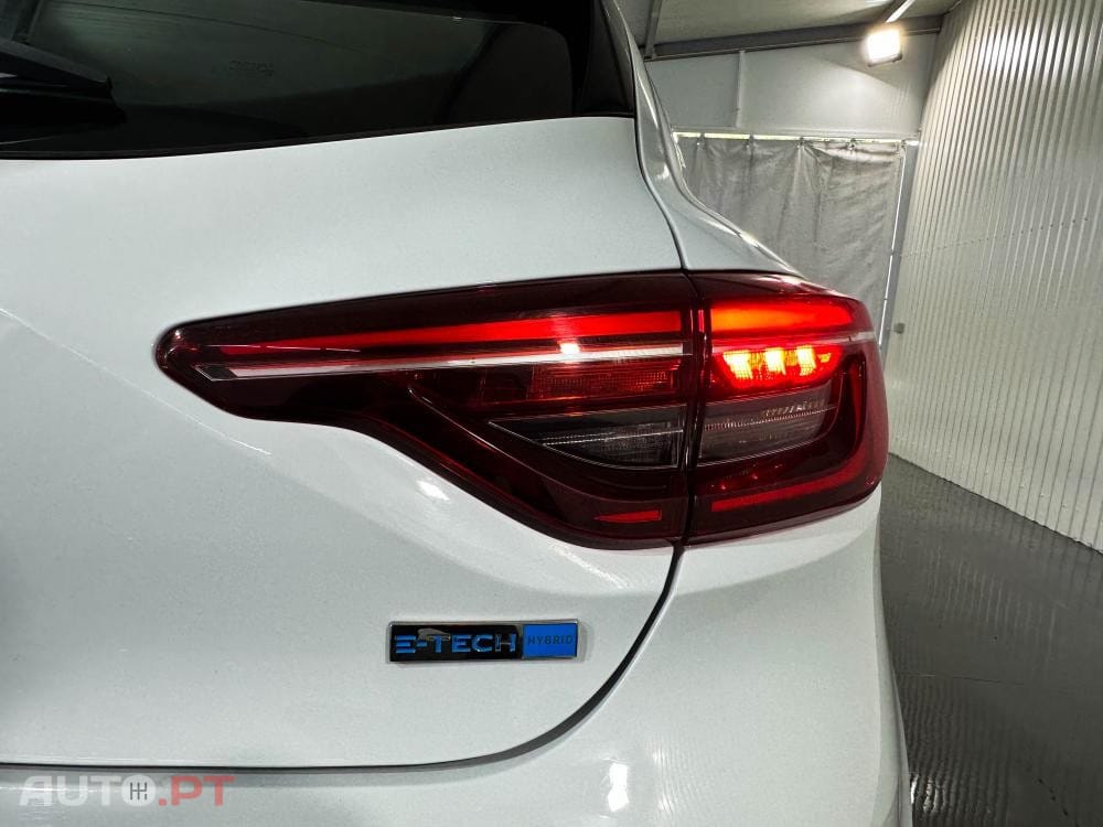 Renault Clio 1.6 E-Tech Intens