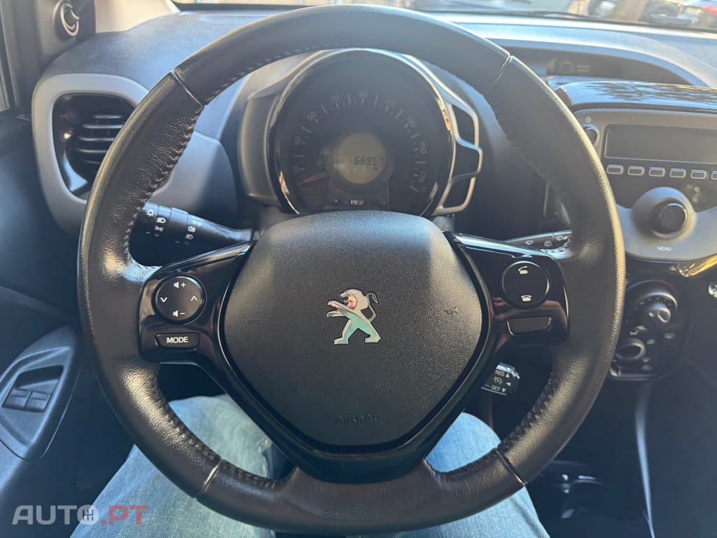 Peugeot 108 1.0 VTi Style