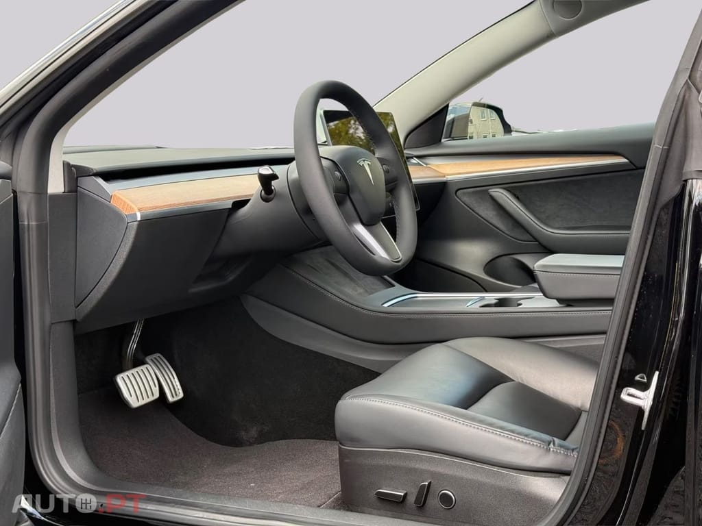 Tesla Model 3  Performance I.V.A DEDUTIVEL