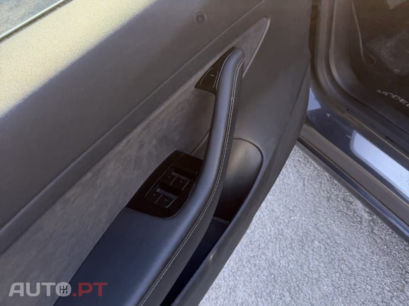 Tesla Model 3 Standard Range Plus RWD