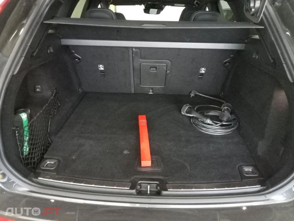 Volvo XC60 2.0 T6 PHEV R-Design AWD