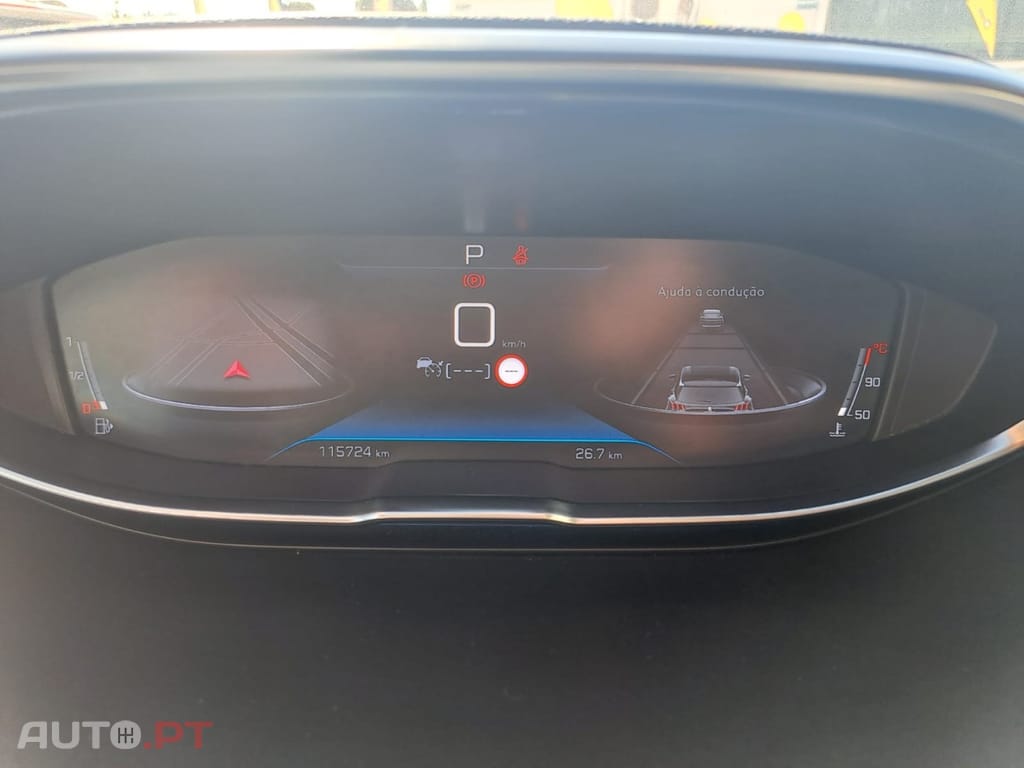 Peugeot 5008 1.5 BlueHDi Allure EAT8