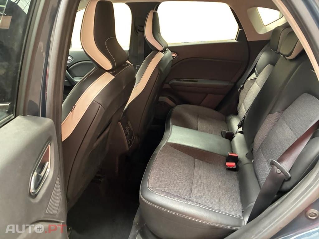 Renault Captur 1.3 TCe Intens EDC