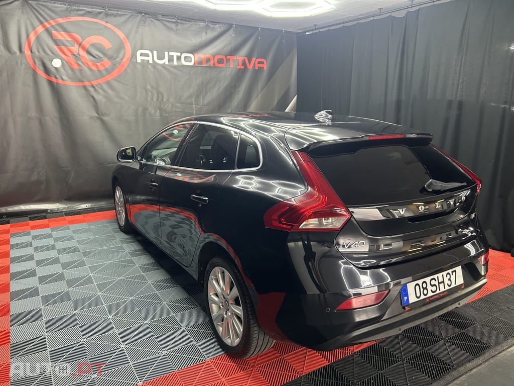 Volvo V40 1.6 D2 Eco Momentum — fotografia 6