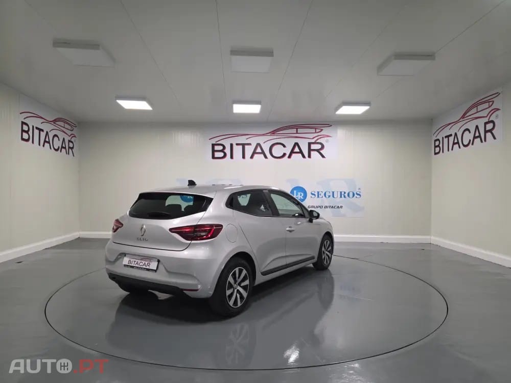 Renault Clio 1.0 TCe Evolution — fotografia 31
