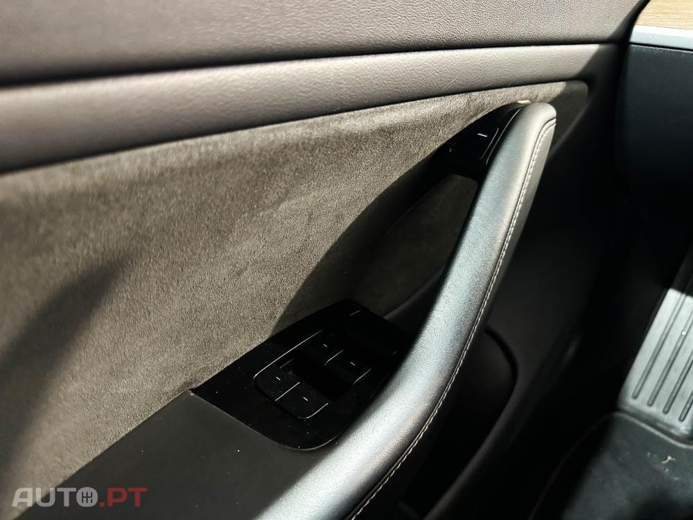 Tesla Model 3 Long-Range Dual Motor AWD