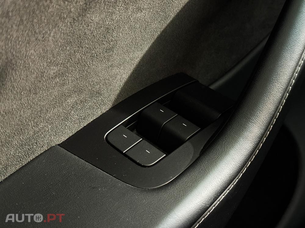 Tesla Model Y Long Range Dual Motor AWD