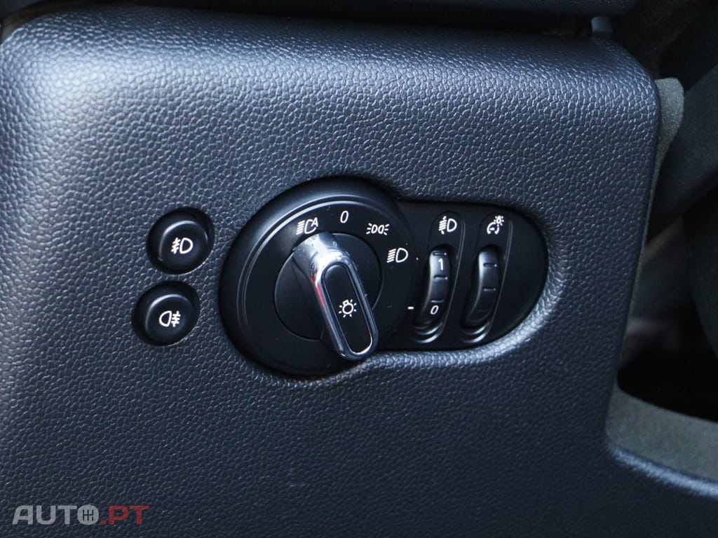 MINI Cabrio Cooper Premium First JCW Auto