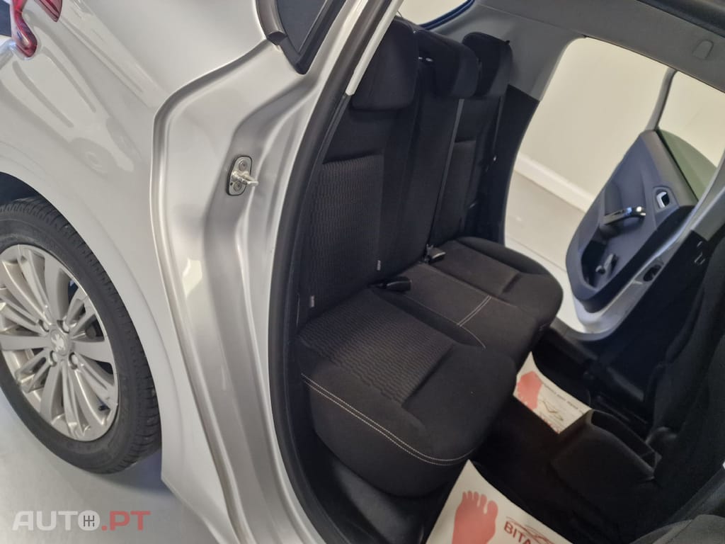 Peugeot 208 1.2 STYLE