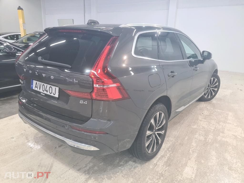 Volvo XC60 2.0 B4 Plus Bright