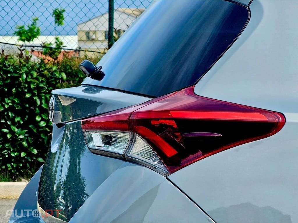 Toyota Auris 1.2 Turbo Team Deutschland