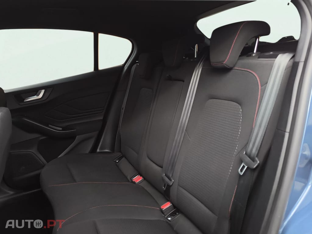 Ford Focus 1.0 EcoBoost MHEV ST-Line