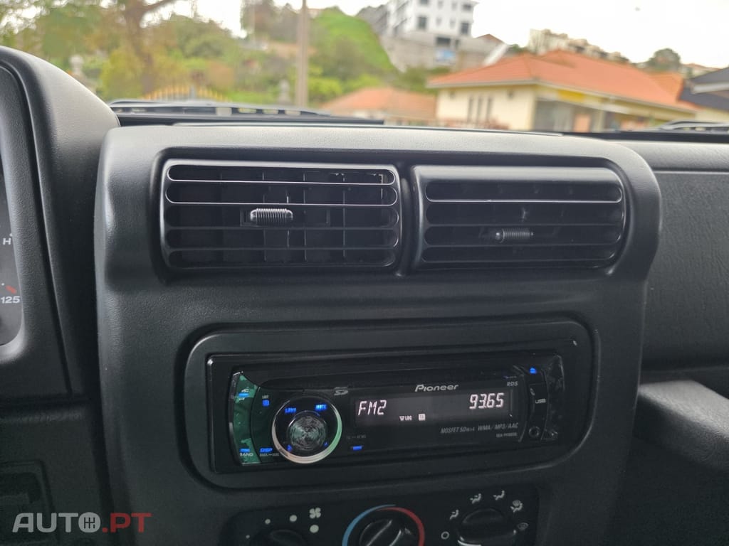 Jeep Wrangler 2.4