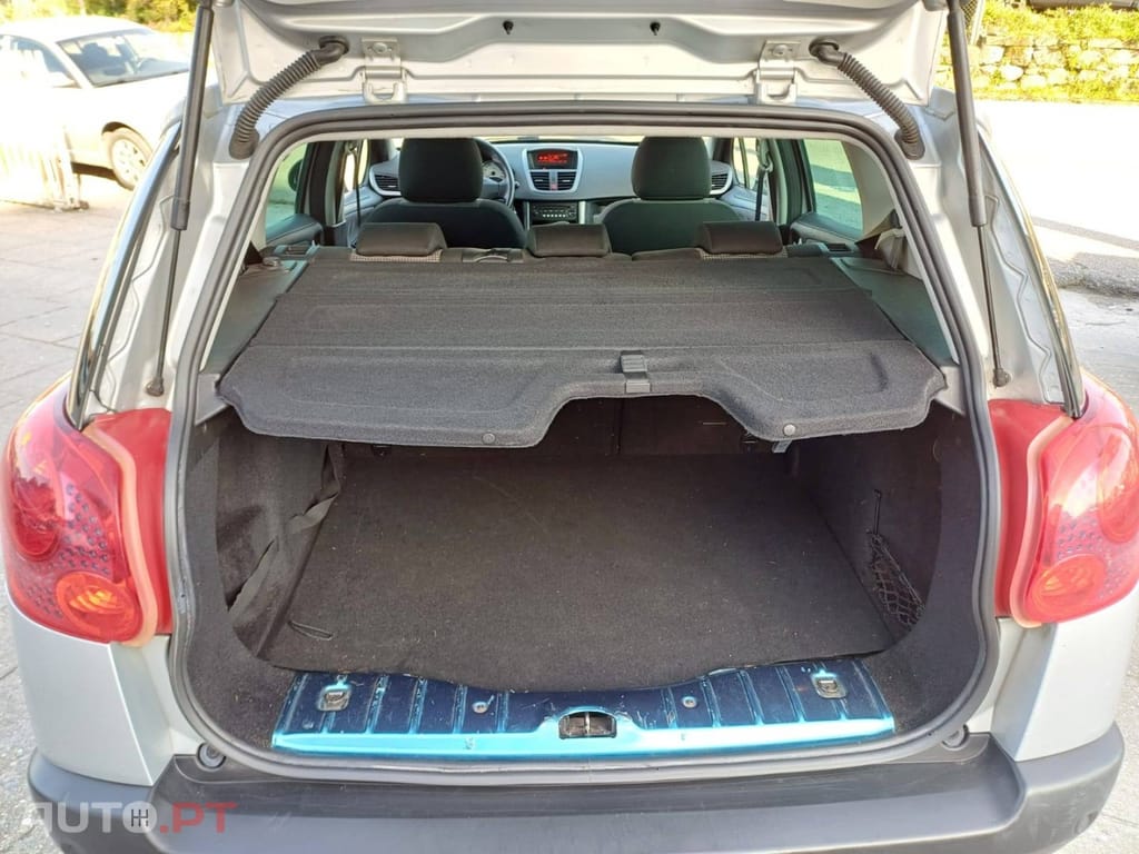 Peugeot 207 1.4 16V SE Sportium