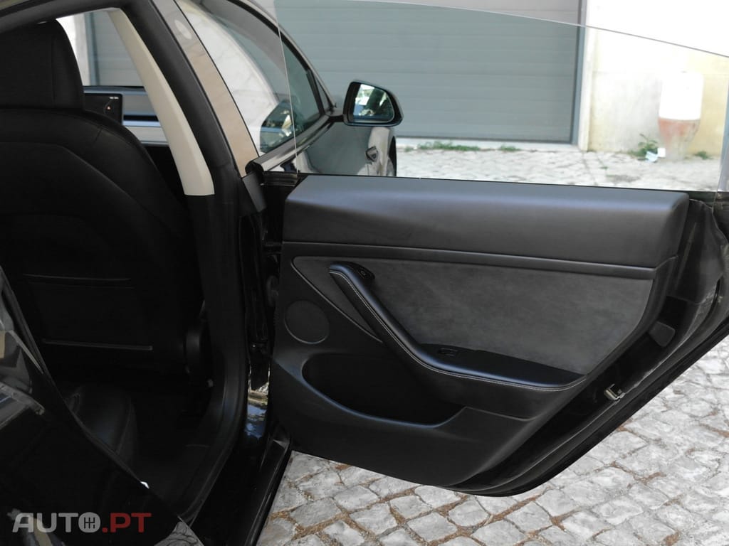 Tesla Model 3 Long Range Tração Traseira