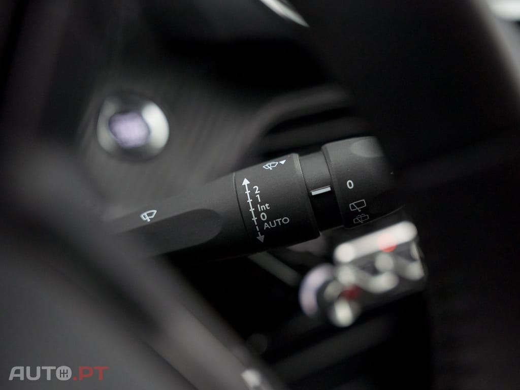 Peugeot E-208 50 kWh Active