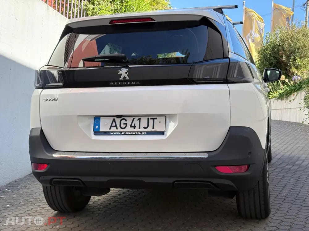 Peugeot 5008 1.2 PureTech Allure EAT8