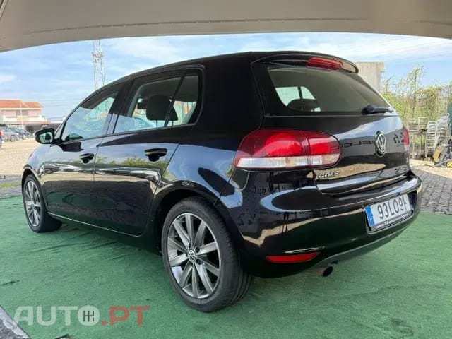 Volkswagen Golf 1.6 TDi Highline DSG