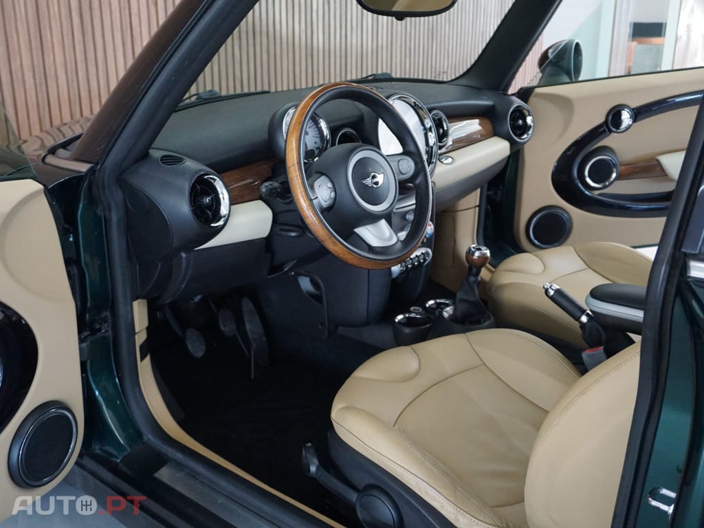 MINI Cooper Cooper D