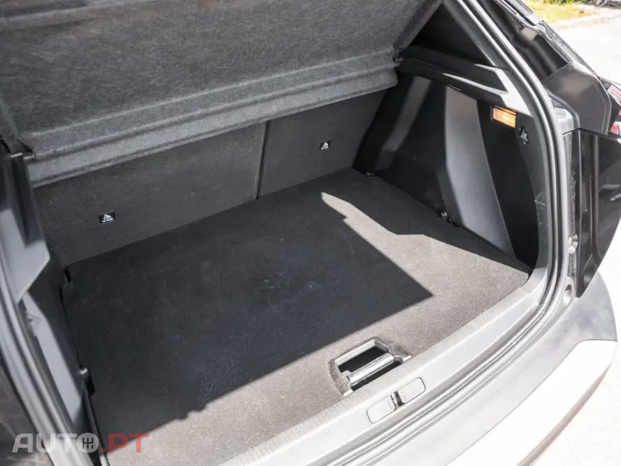 Peugeot 2008 1.5 BlueHDi Allure Pack
