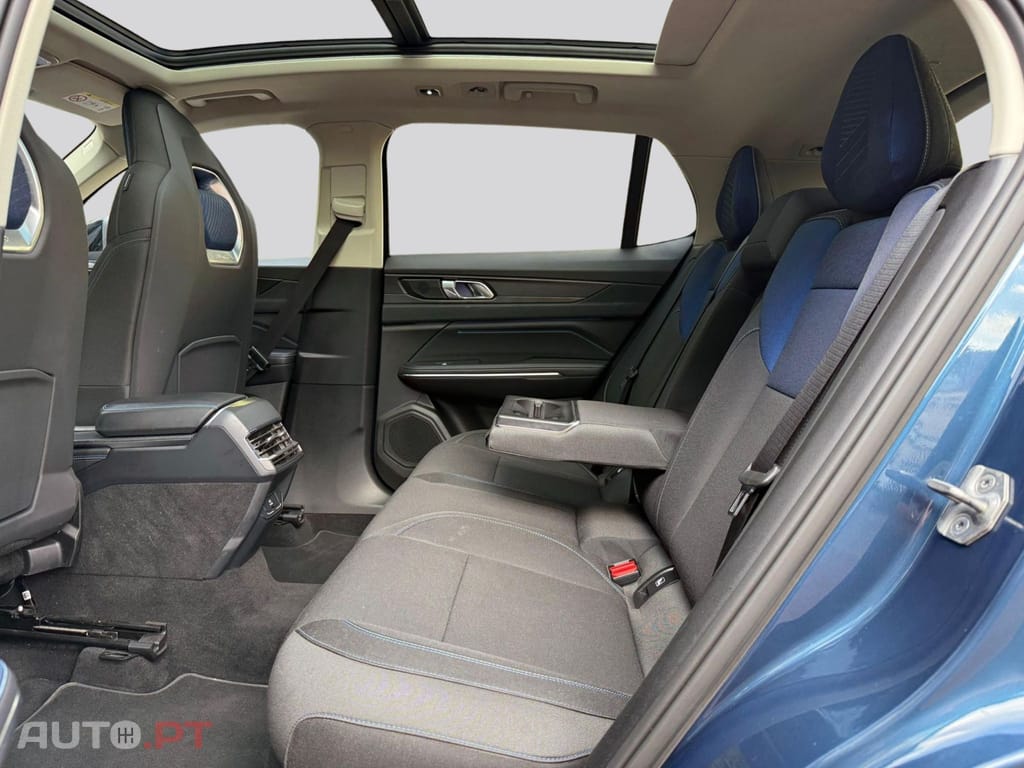 Lynk & Co 01 I.V.A DEDUTIVEL 1.5 T Aut PHEV