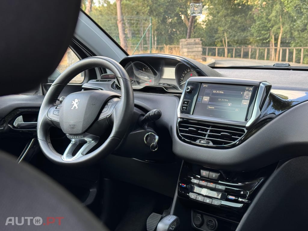Peugeot 208 1.6 BlueHDi Allure