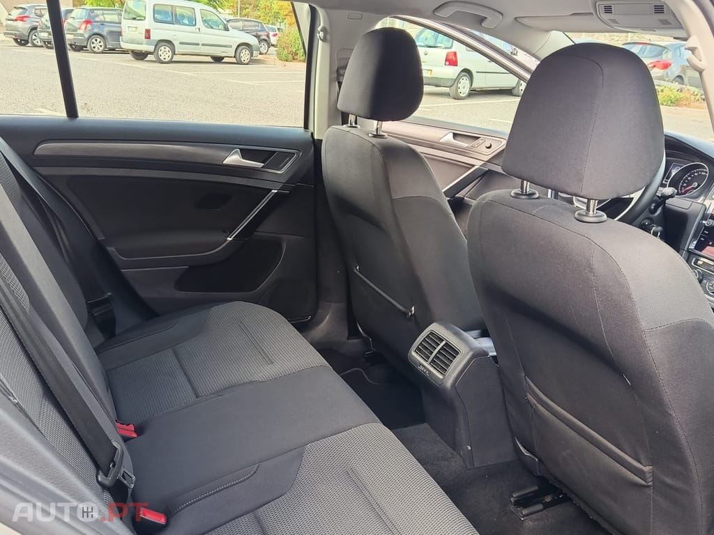 Volkswagen Golf 1.6 TDi Confortline