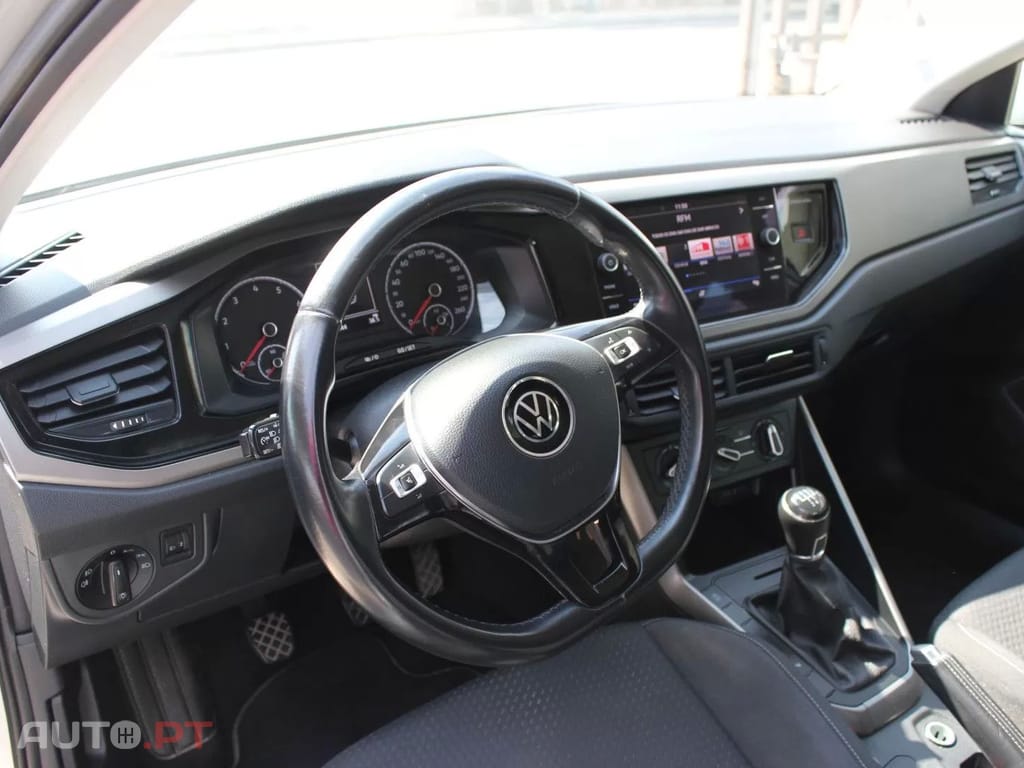 Volkswagen Polo 1.0 Confortline