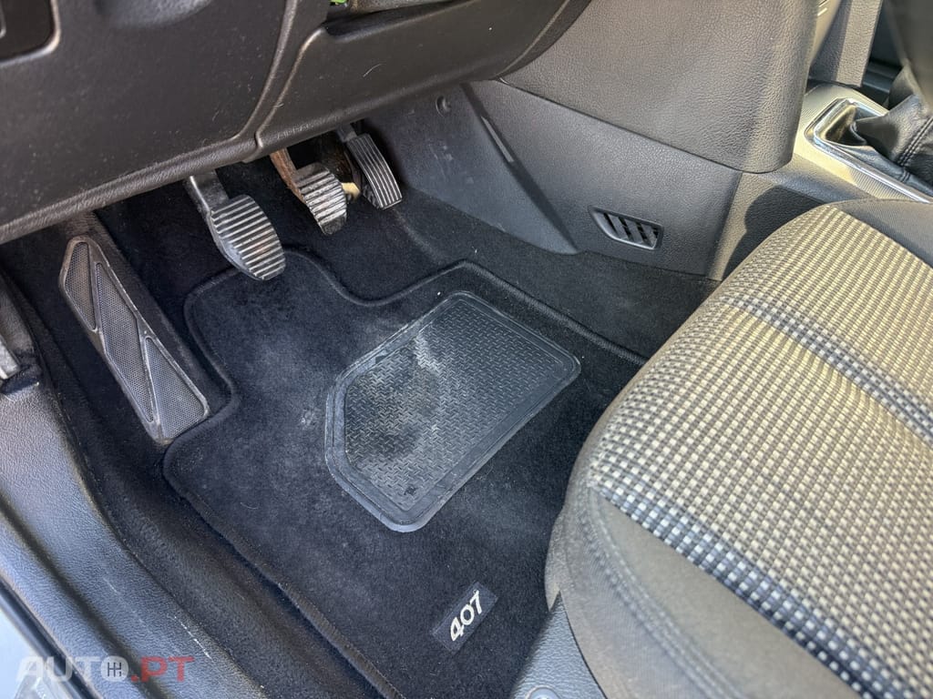 Peugeot 407 SW 2.0 HDi Navteq