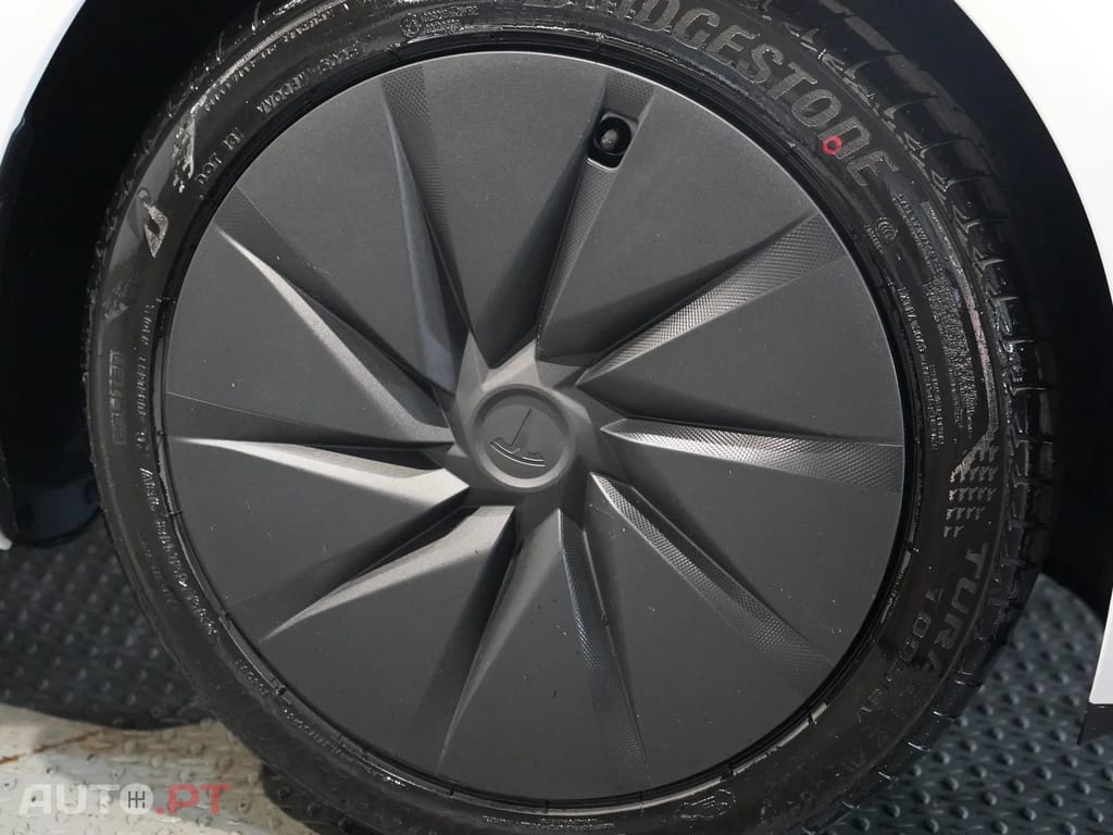Tesla Model 3 Tração Traseira