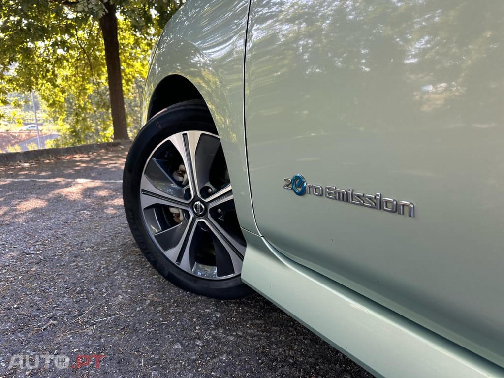 Nissan Leaf Tekna ProPilot Park